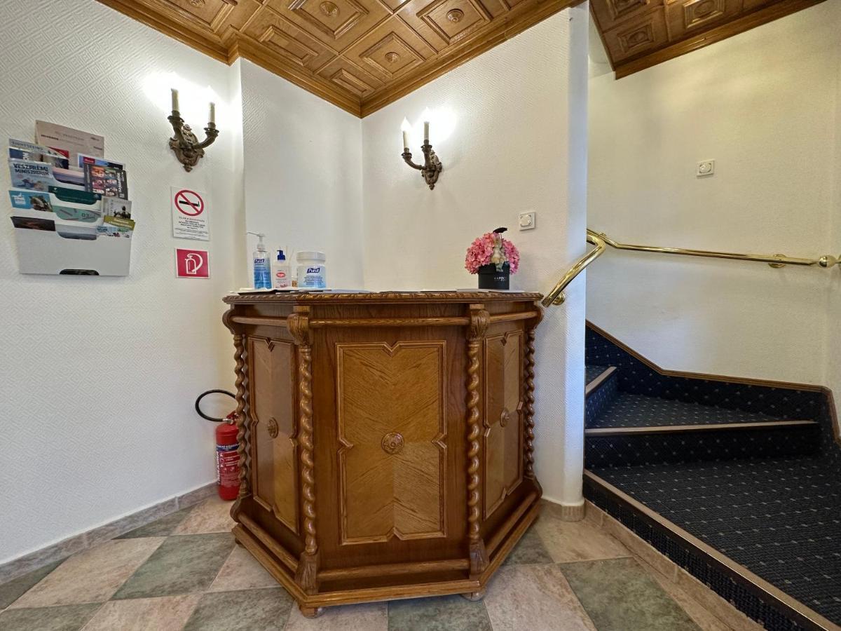 Ello Residence Veszprém Eksteriør bilde