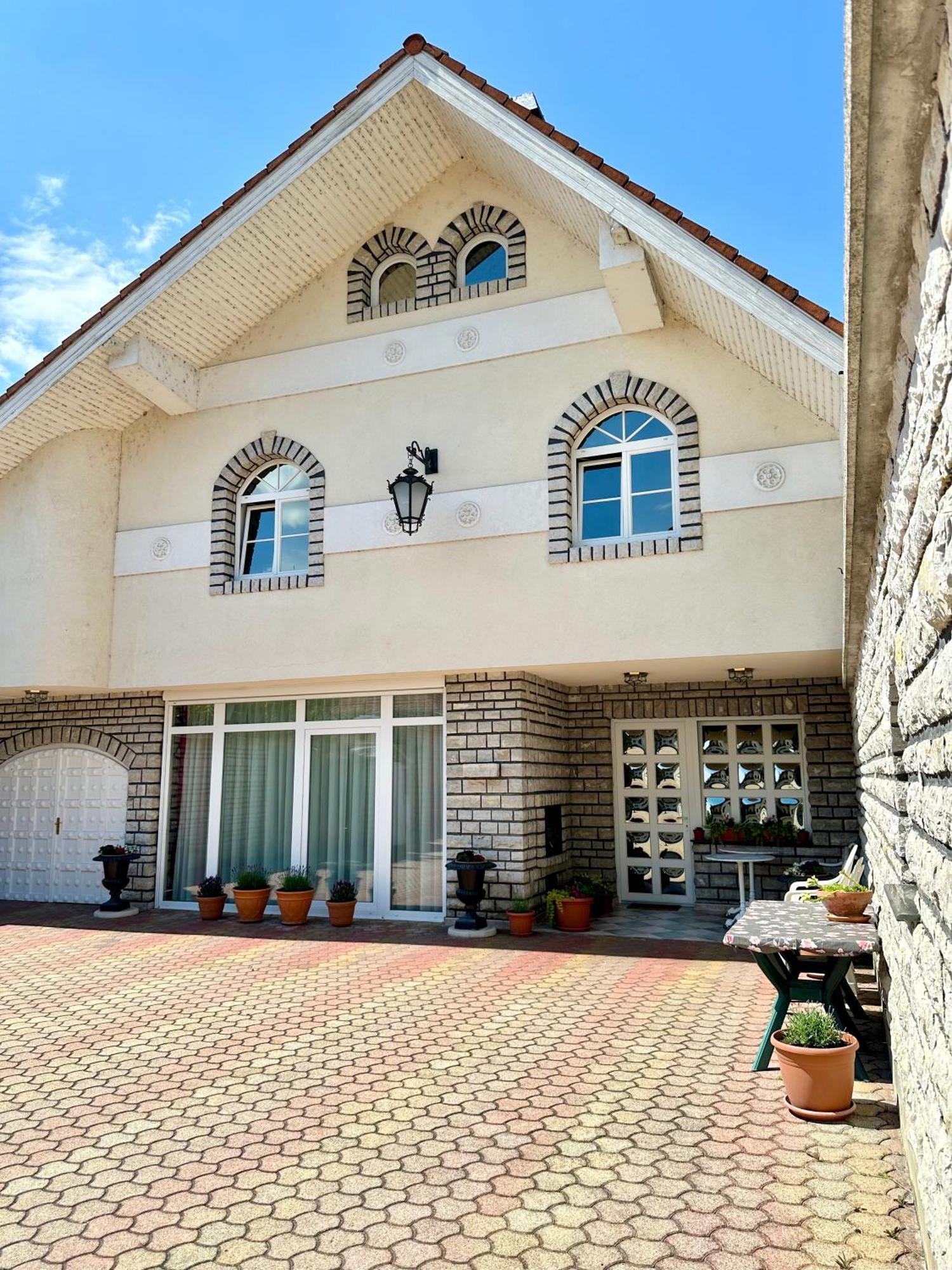 Ello Residence Veszprém Eksteriør bilde